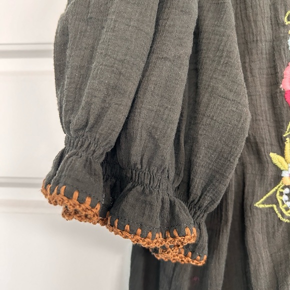 CHASING UNICORNS / tight for a 40 D .., more a perfect M than an L … but omg … - Picture 6 of 7